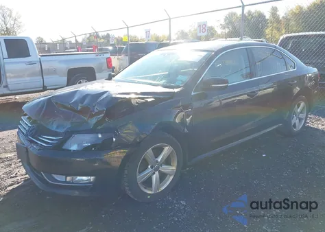 2015 Volkswagen Passat 1.8T Limited Edition из США, поврежденный, VIN 1VWAS7A3XFC110252